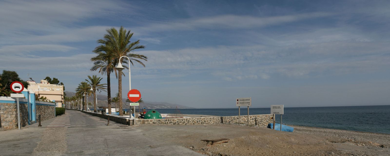 Imagen del Paseo Marítimo de Castell de Ferro, lugar donde ocurrió el hecho.