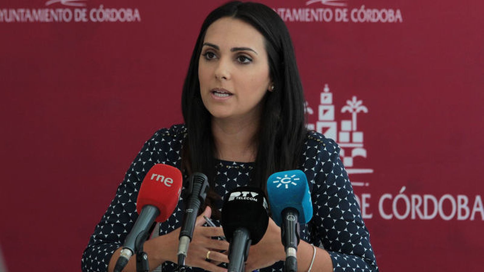 Carmen González, en una rueda de prensa.