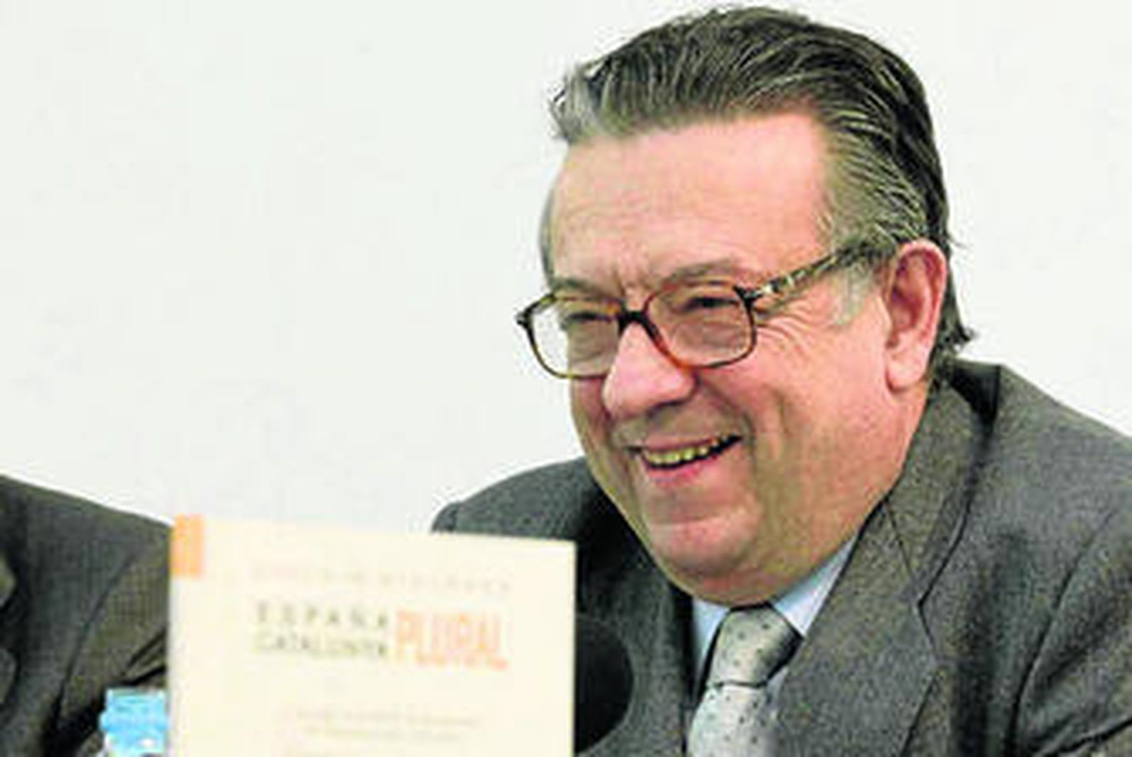 Miguel Herrerero y Rodríguez de Mñón.