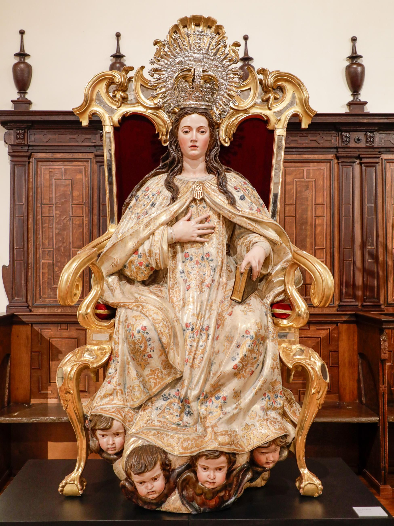 Inauguración de la exposición Devociones populares en las clausuras de Sevilla, en la Iglesia Santa Clara