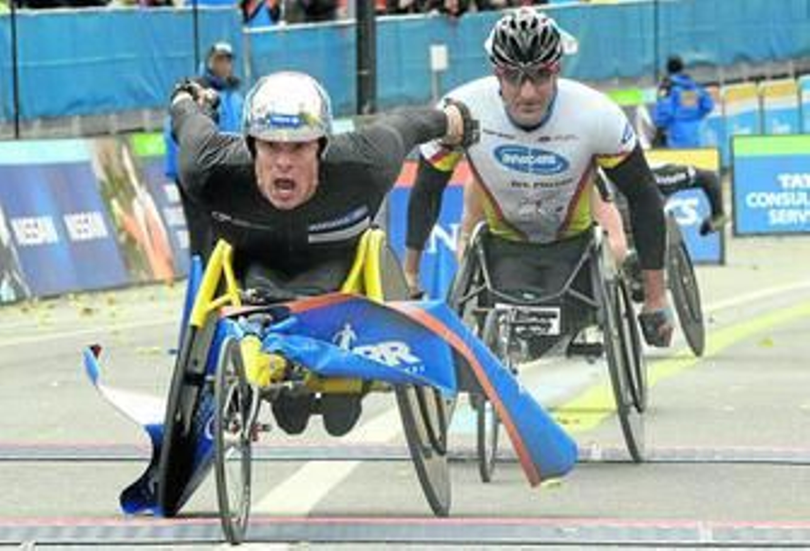 El suizo Marcel Hug se impone en la modalidad de silla de ruedas de la maratón de Nueva York.