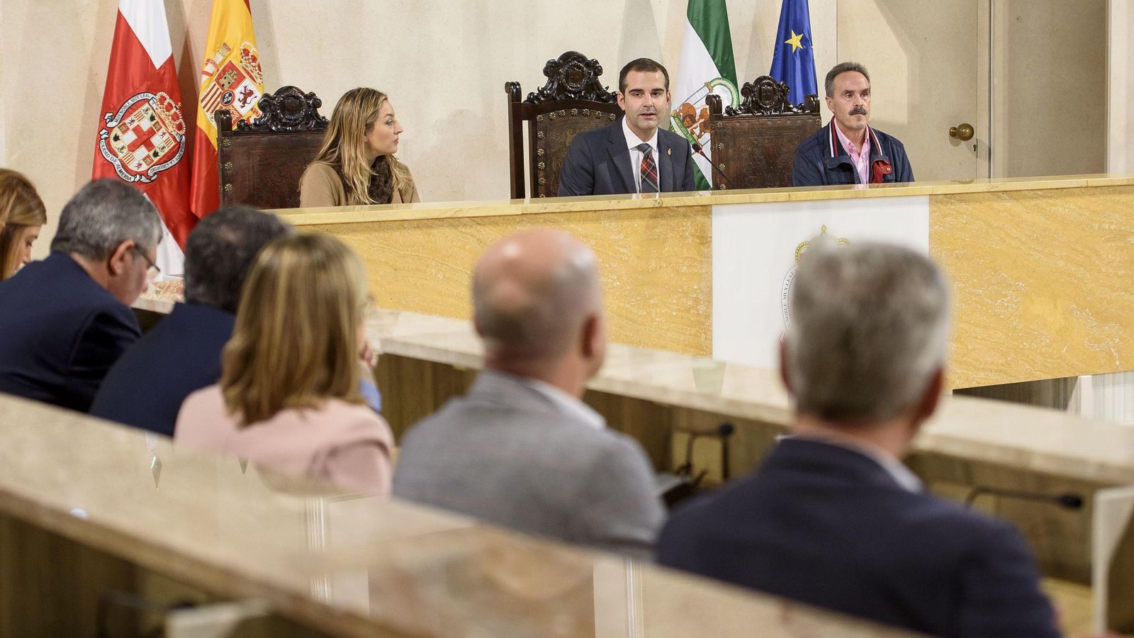 El alcalde ha dado la bienvenida a los miembros de la Comisión