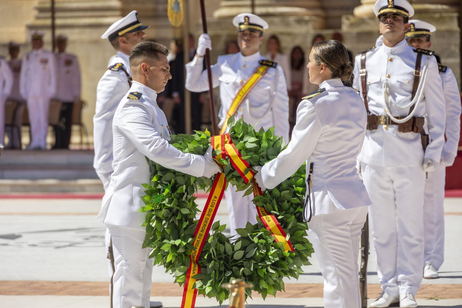 Las imágenes de la entrega de despachos a los nuevos suboficiales de la Armada Las imágenes de la entrega de despachos a los nuevos suboficiales de la Armada
