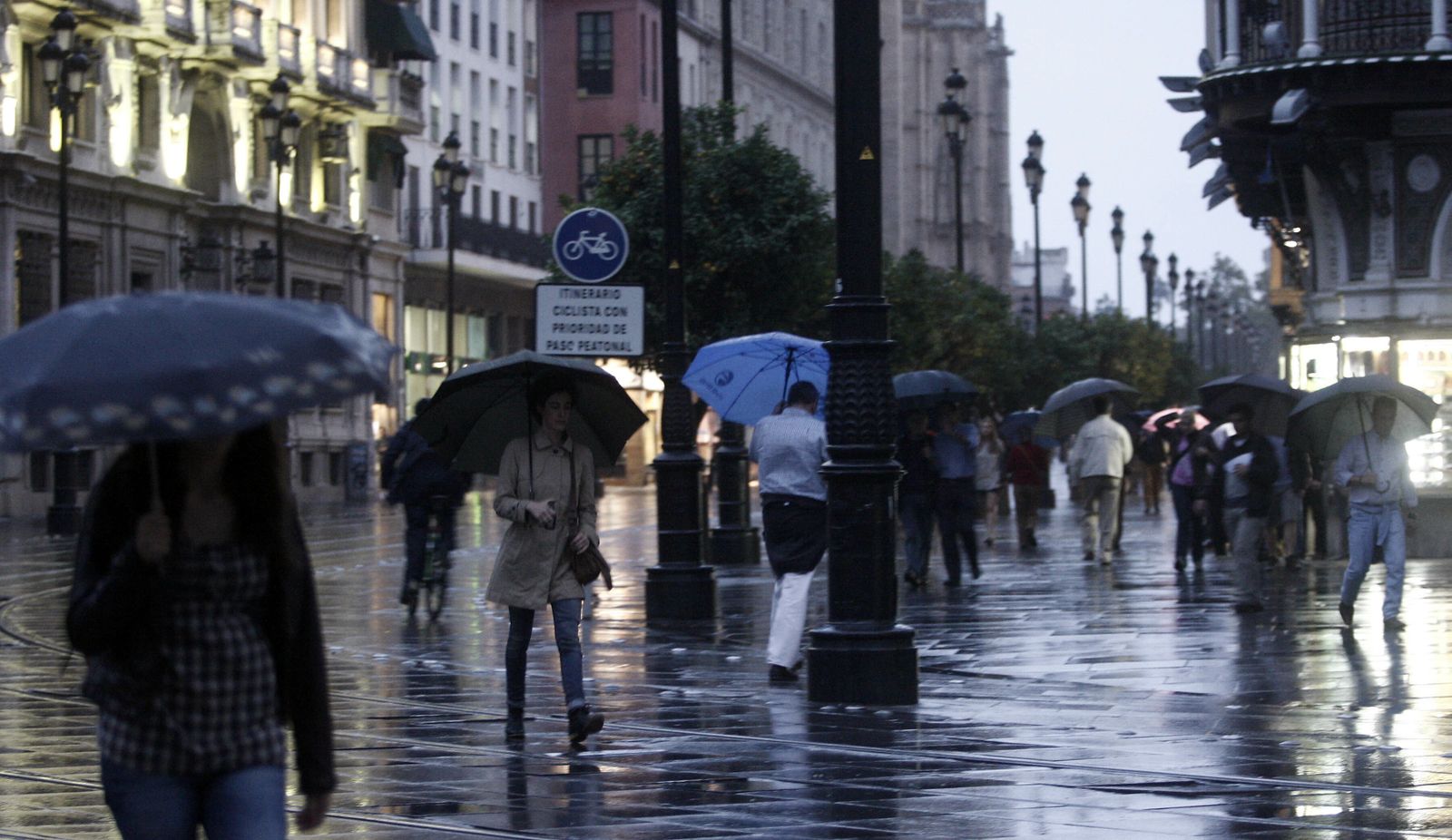 La lluvia regresa a Sevilla esta tarde a última hora