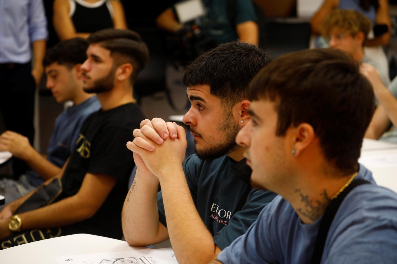 La vuelta a clase en los institutos de Córdoba, en imágenes