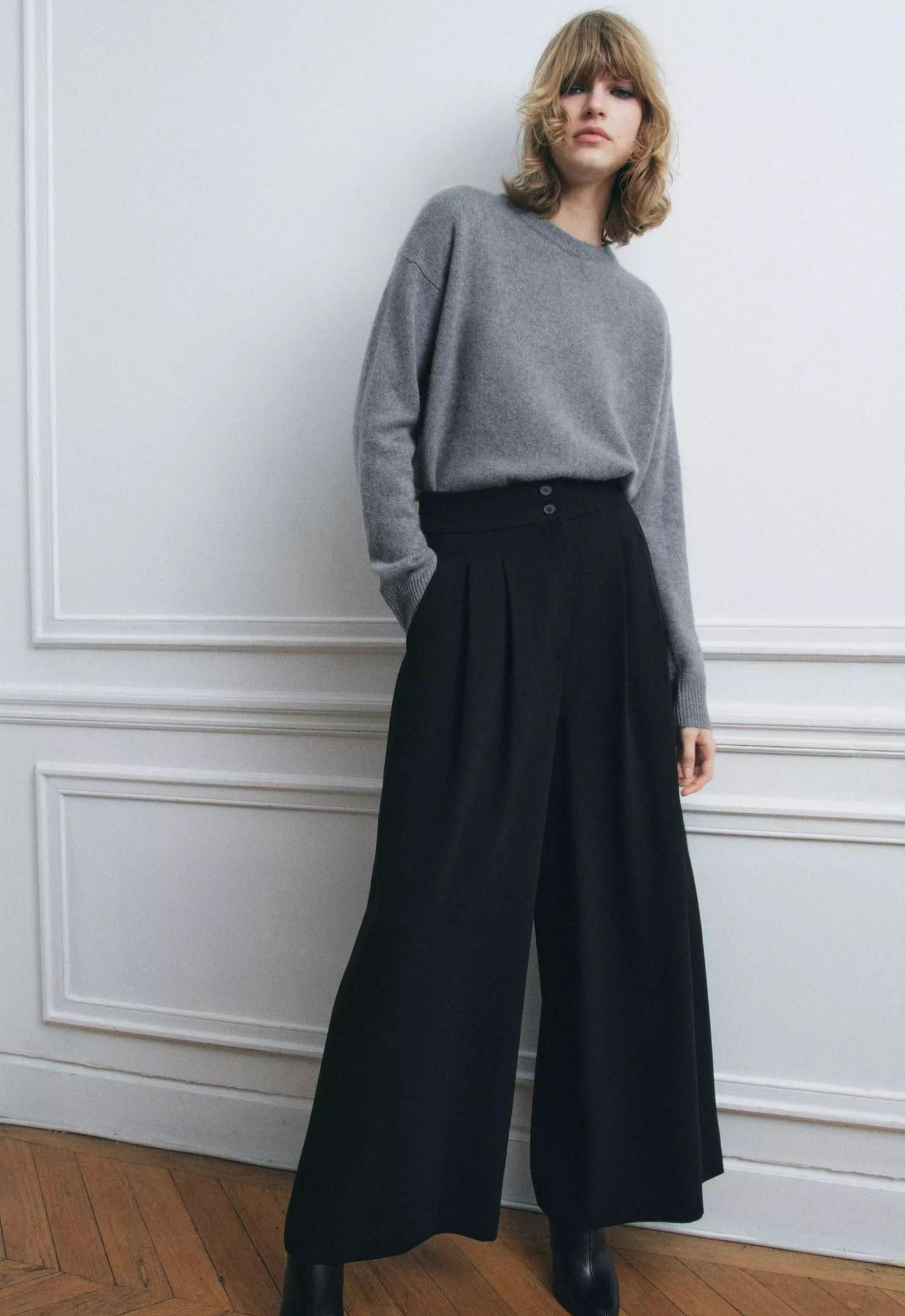 Pantalones anchos de Zara.