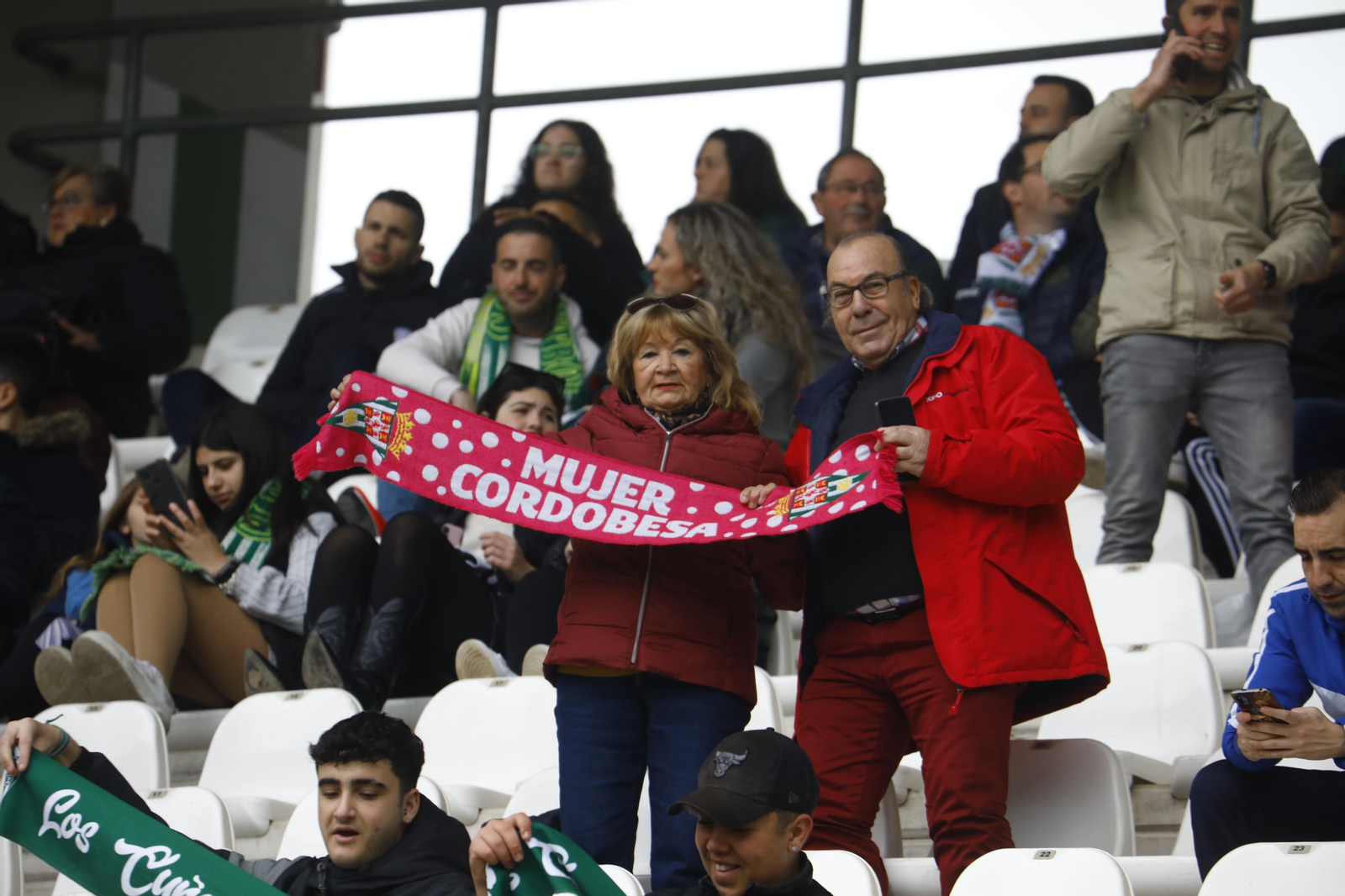 El ambiente en las gradas de El Arcángel para el Córdoba CF - Cultural Leonesa, en imágenes