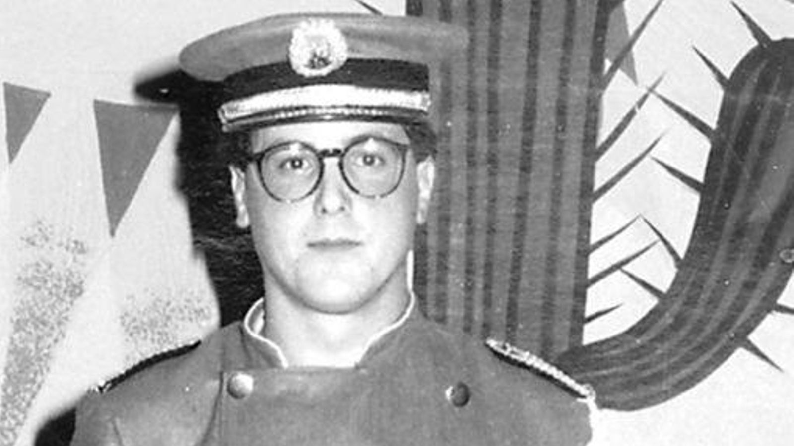 Con el tipo del coro ‘La banda municipal’. (1985).