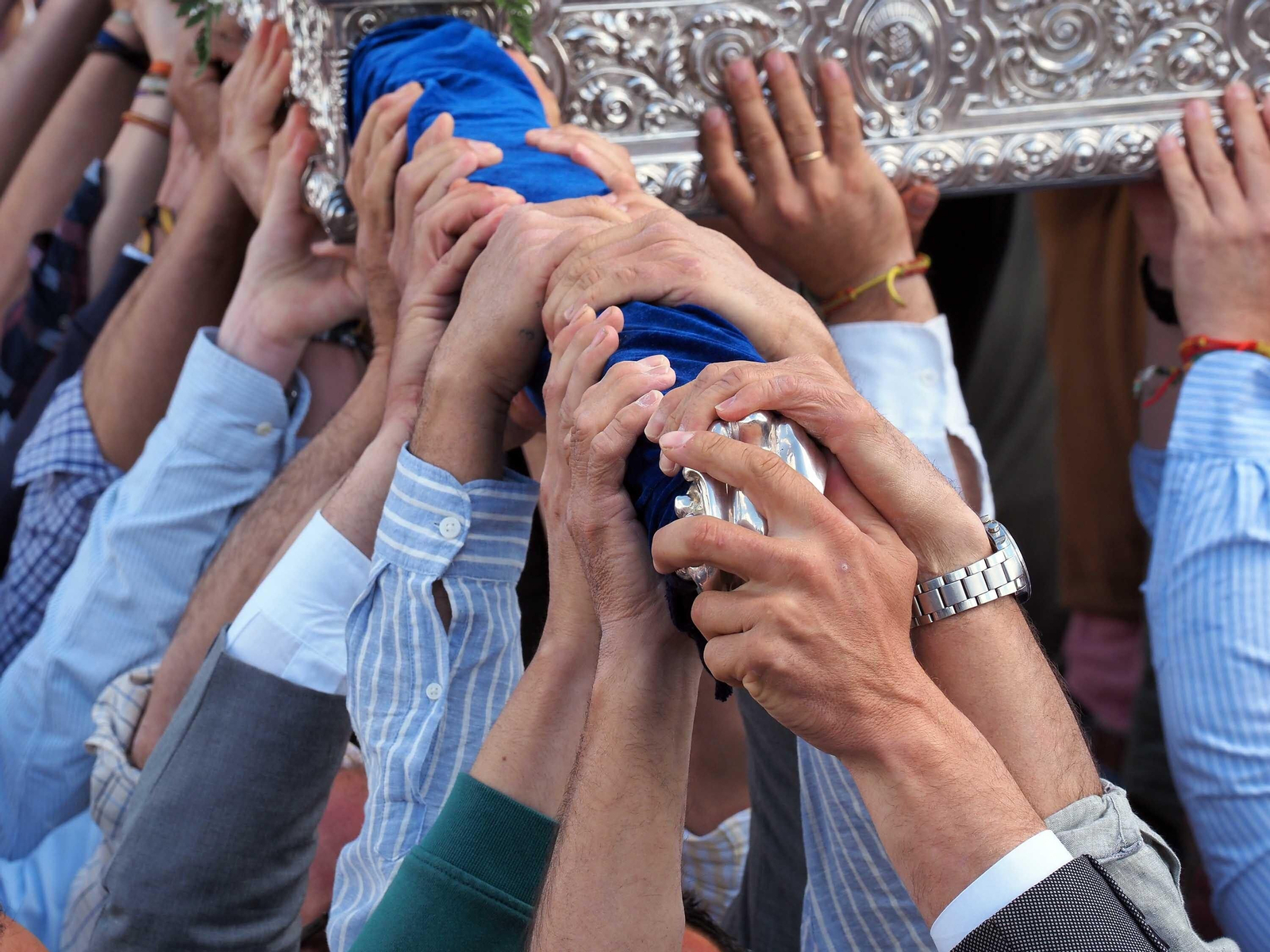 No te pierdas las espectaculares fotografías de la Romería de la Peña, en Puebla de Guzmán