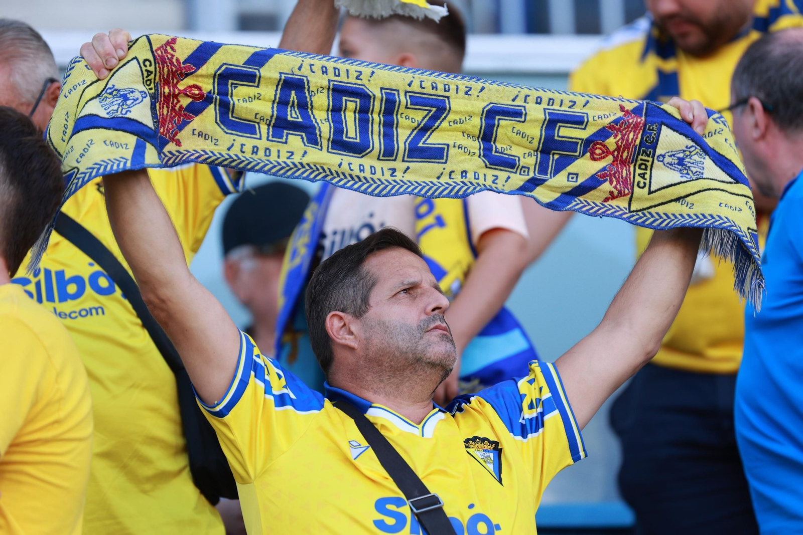 Búscate entre las fotos del partido de fútbol Cádiz CF - CD Eldense