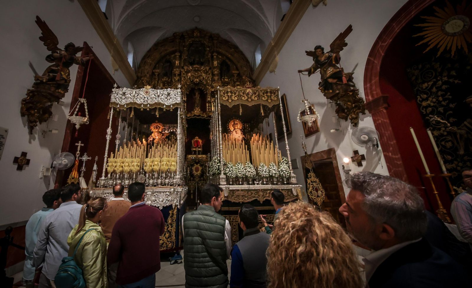 Imágenes de la visita a los templos tras el aplazamiento de la Magna Mariana de Jerez