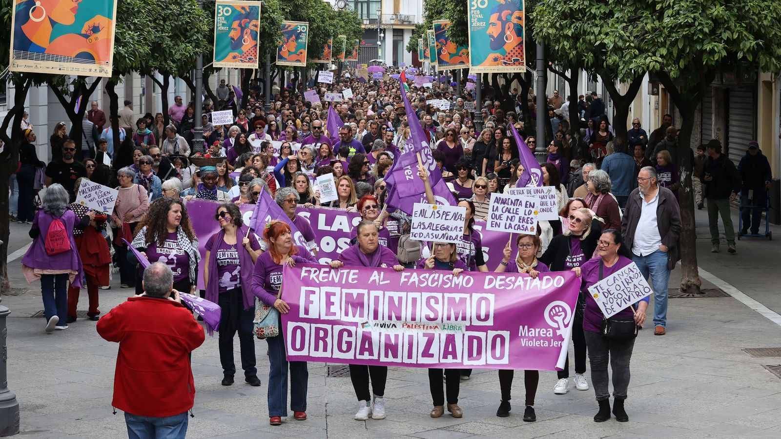 Imágenes de la manifestación en Jerez por el Día Internacional de las Mujeres