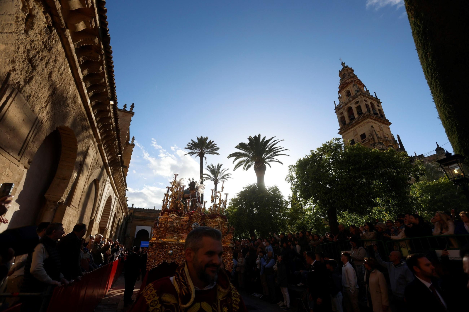 El traslado de la Merced en este Sábado Santo de Córdoba, en imágenes