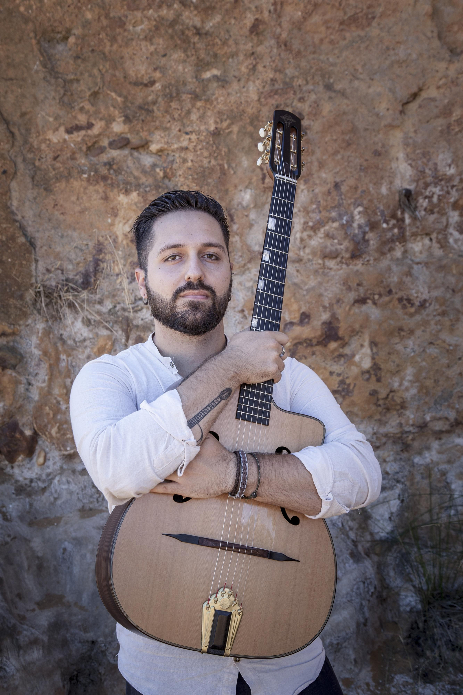 El guitarrista onubense Mario Pousada.