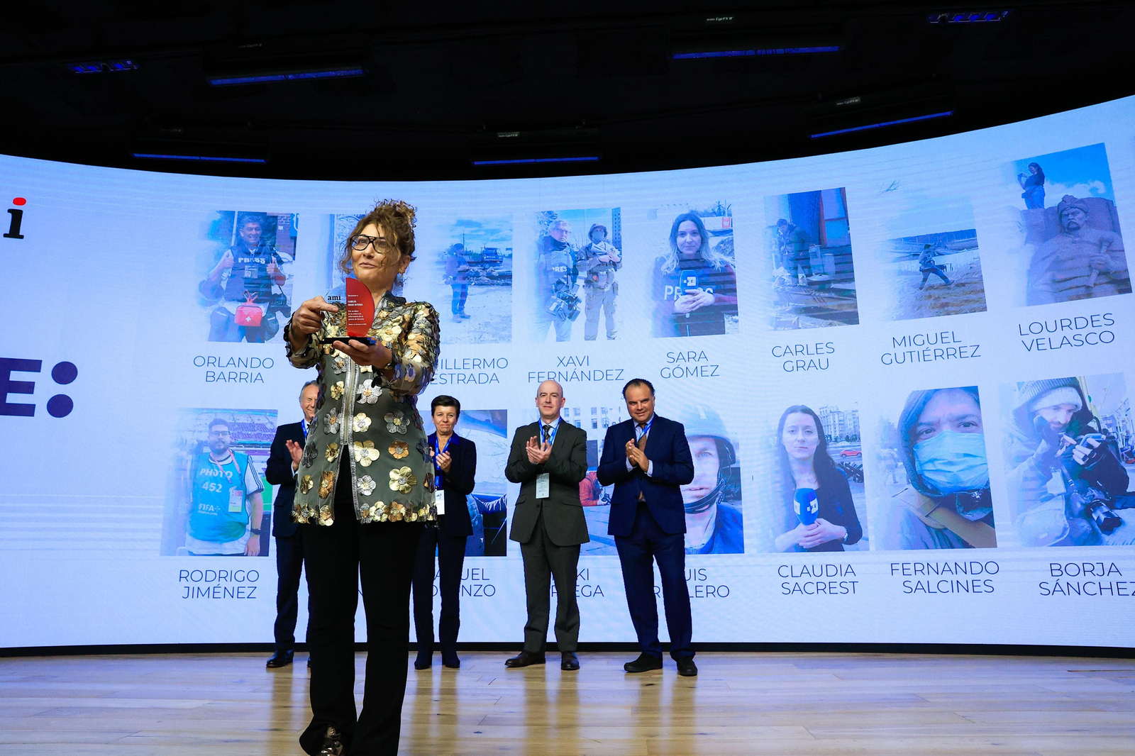 La Asociación de Medios de Información premia a los corresponsales españoles en Ucrania