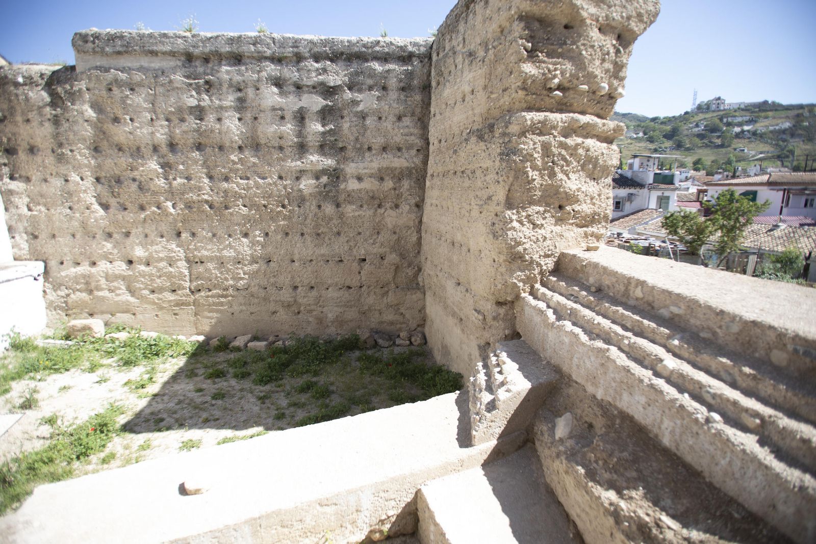 Los trabajos para la recuperación de la Muralla Zirí de Granada se encuentra "a la mitad"