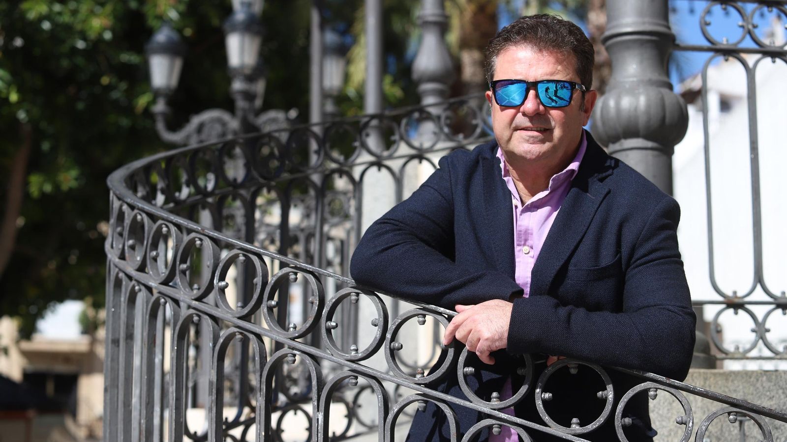 José Manuel Andújar en la plaza de las Monjas de la capital onubense.