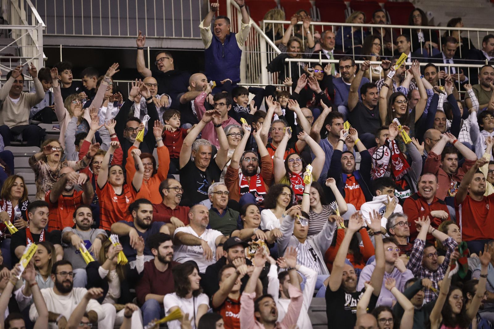 La afición granadina está disfrutando con su equipo en las últimas jornadas en el Palacio de Deportes.