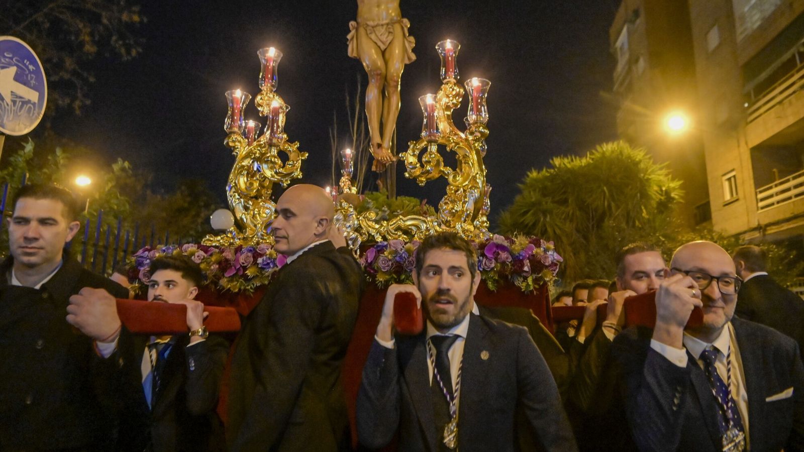 Fotogalería: Vía Crucis Hermandad de la Sagrada Lanzada 2025