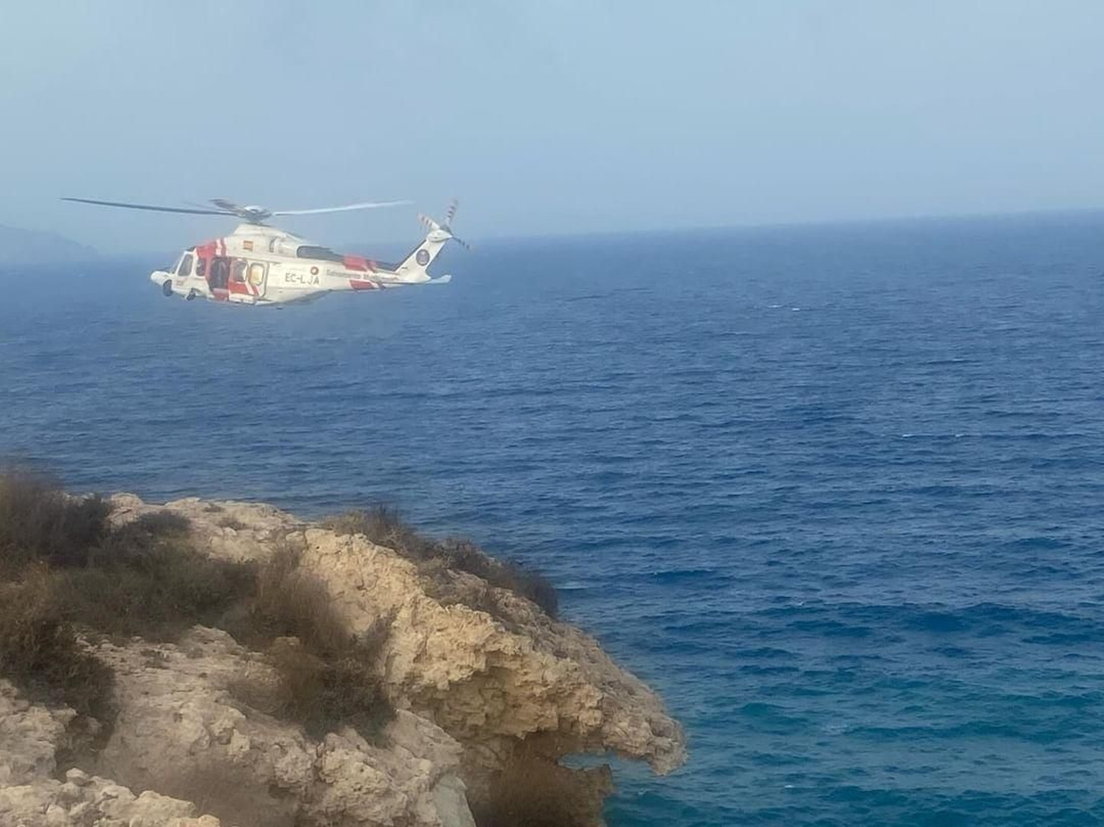 Los efectivos del Helimer 205 completaron el rescate de una persona en Las Negras Los efectivos del Helimer 205 completaron el rescate de una persona en Las Negras