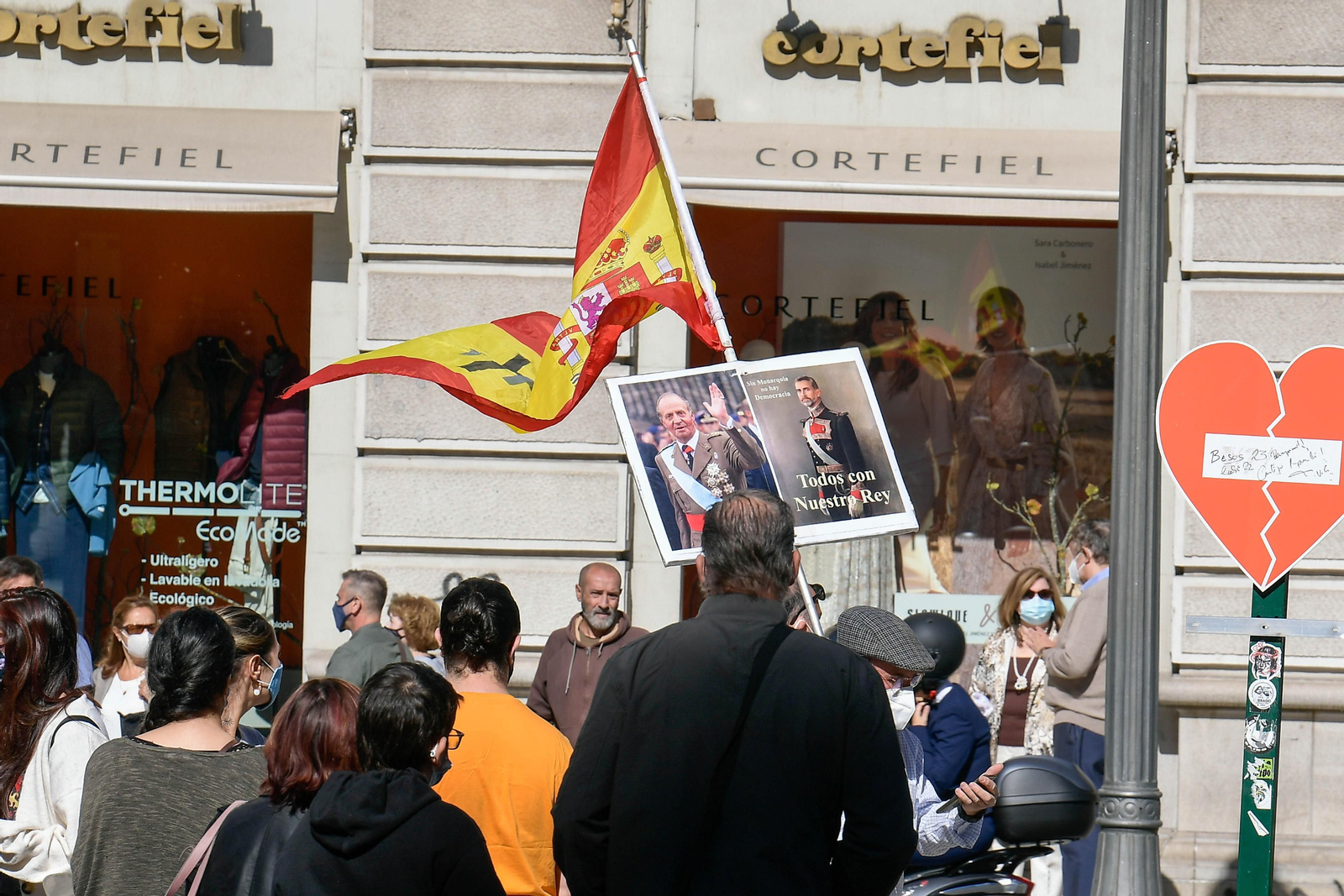 Fotos: Así ha sido la marcha organizada por Vox por la Hispanidad