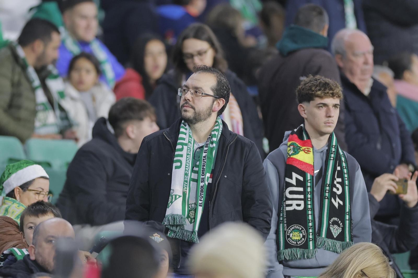 Búscate en las fotos del Betis-Girona