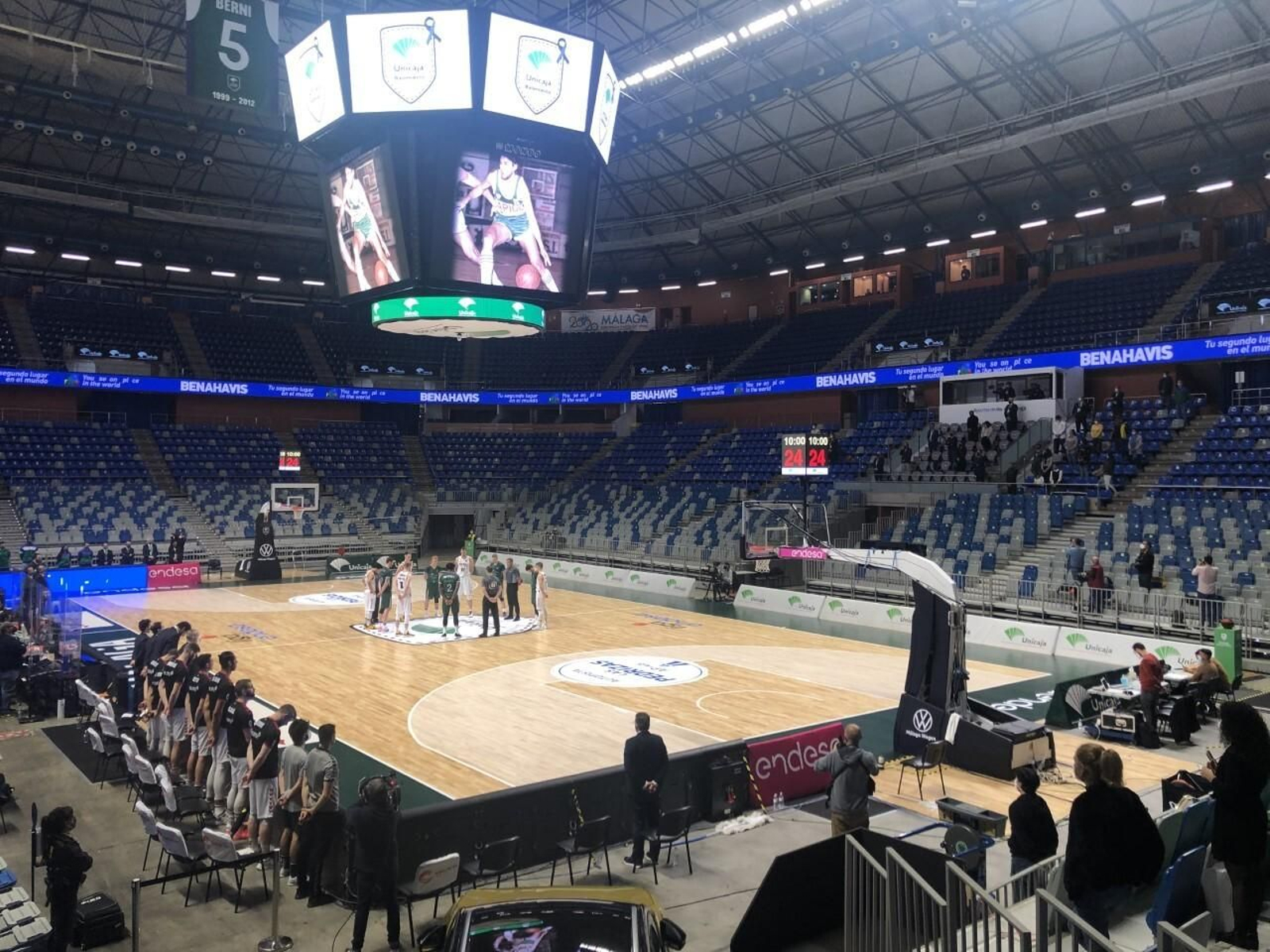 Minuto de silencio por Miguel López-Abril.