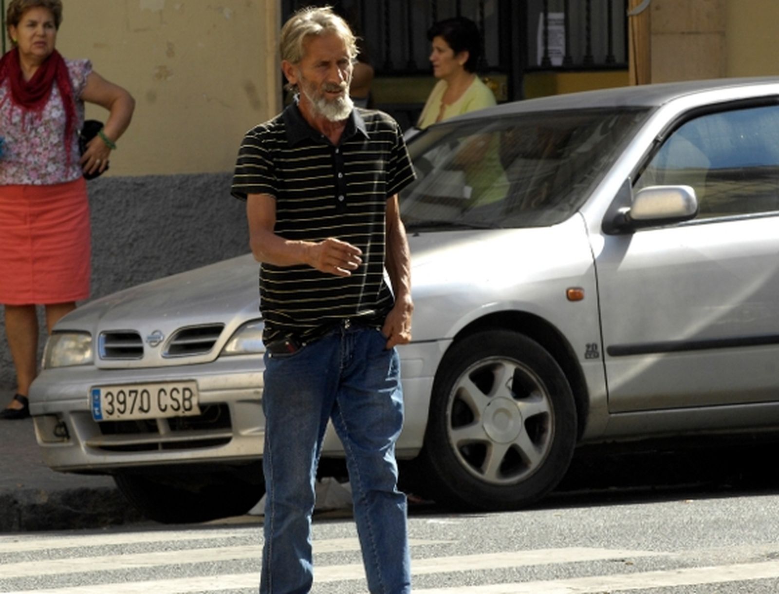 Multa de 40 euros a un 'gorrilla' por amenazar a una vecina en Bami