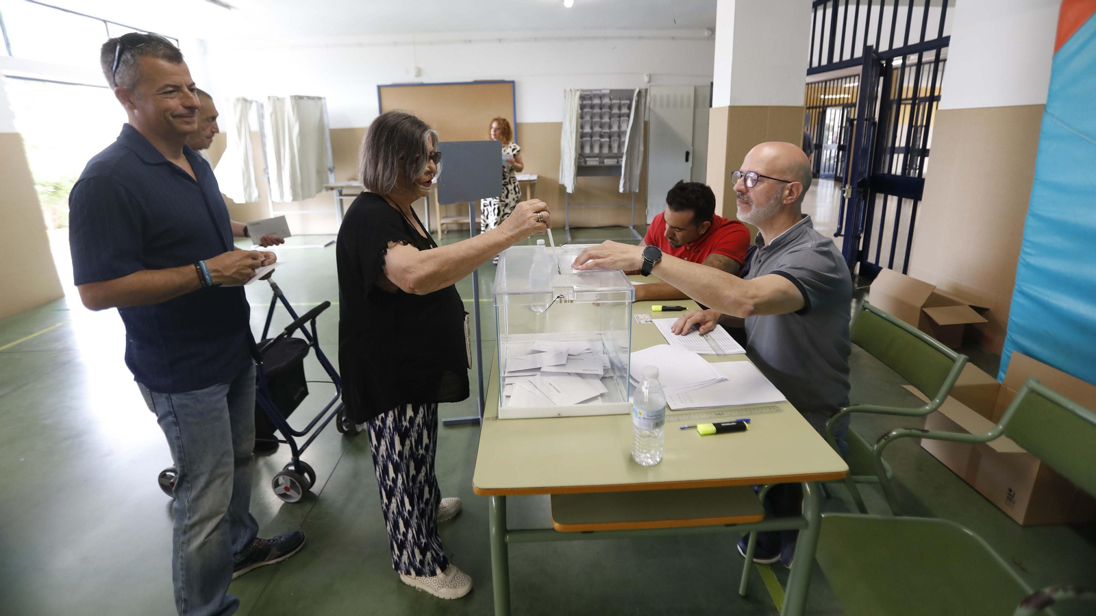 Fotos de la jornada electoral en La Línea