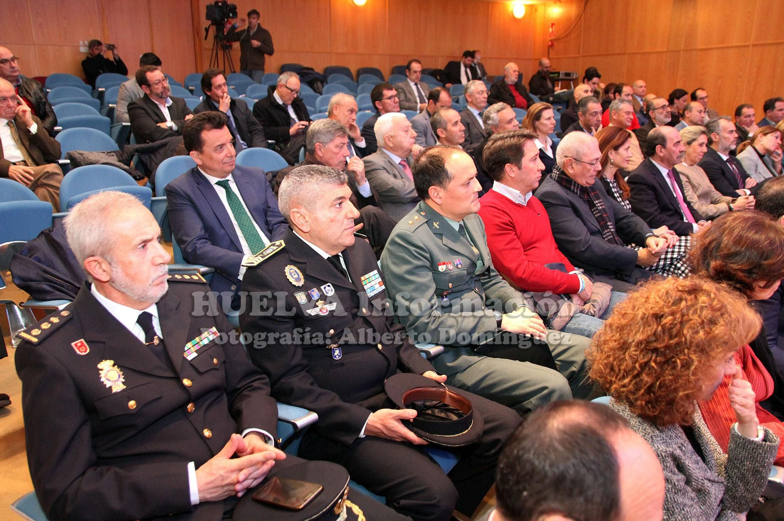 Mesa redonda en la FOE sobre retos y oportunidades de la transición energética, en imágenes