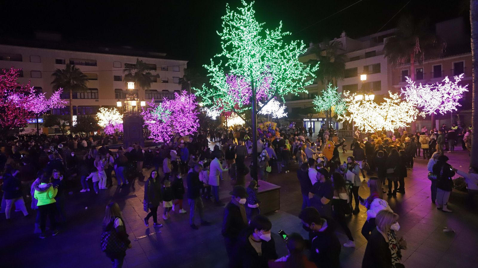 Fotos del encendido del alumbrado navideño en Algeciras