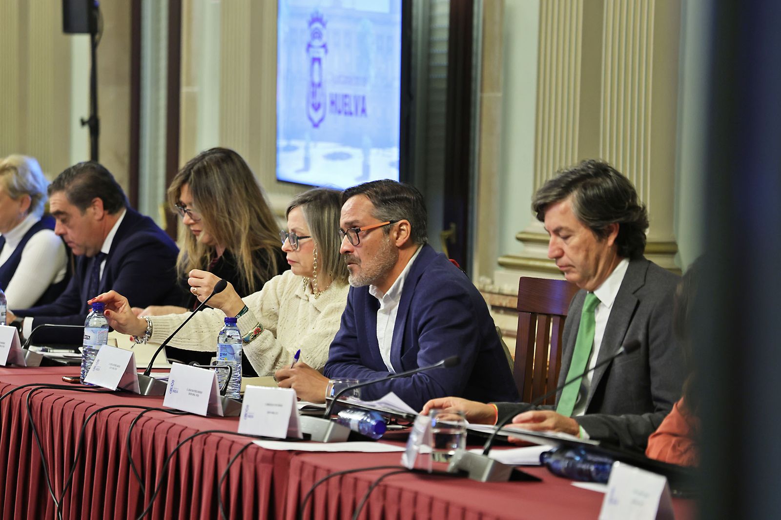 El Pleno del Ayuntamiento de Huelva en imágenes