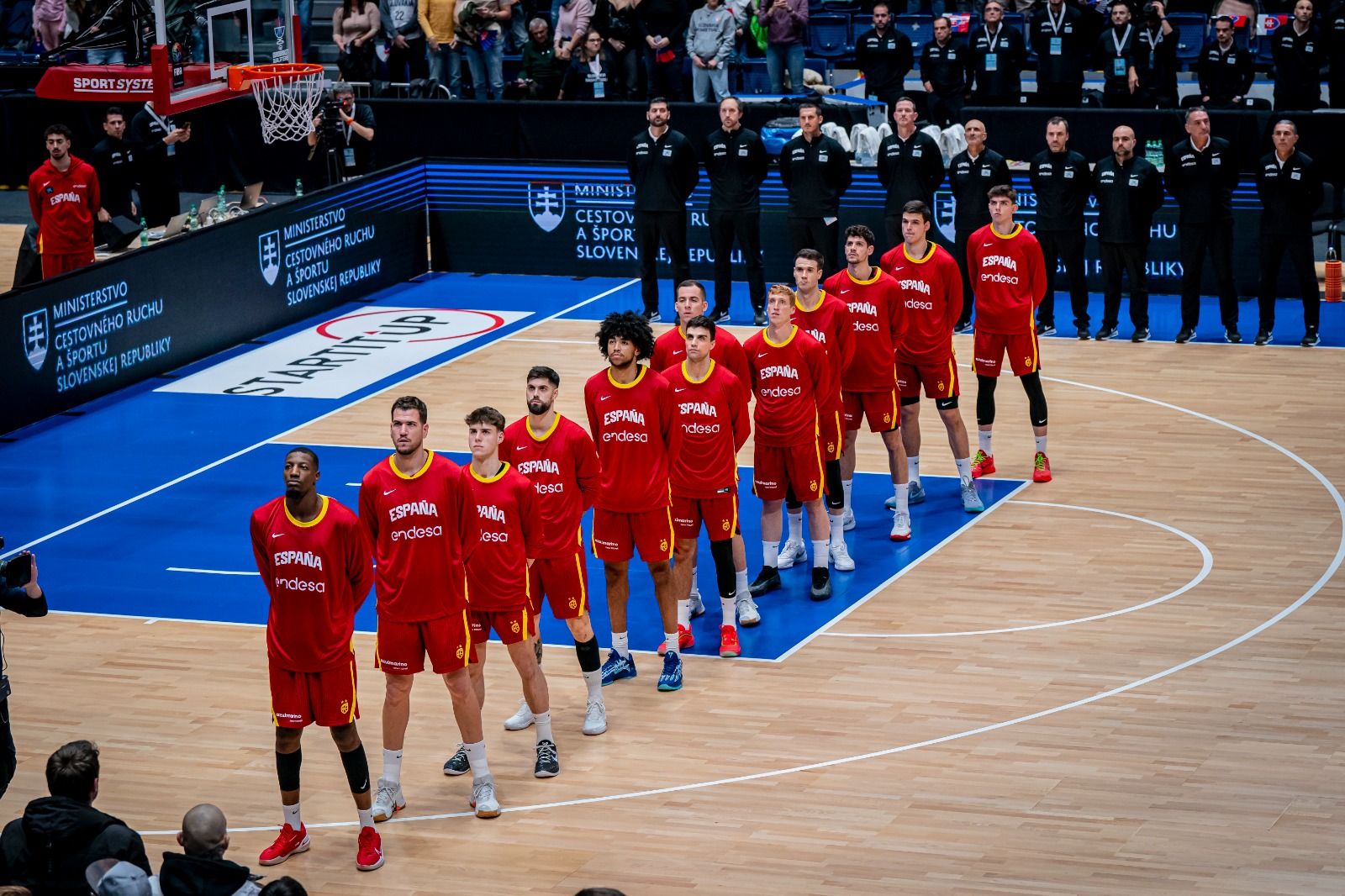 Milagro de España en la locura de Eslovaquia con buena participación de los cajistas