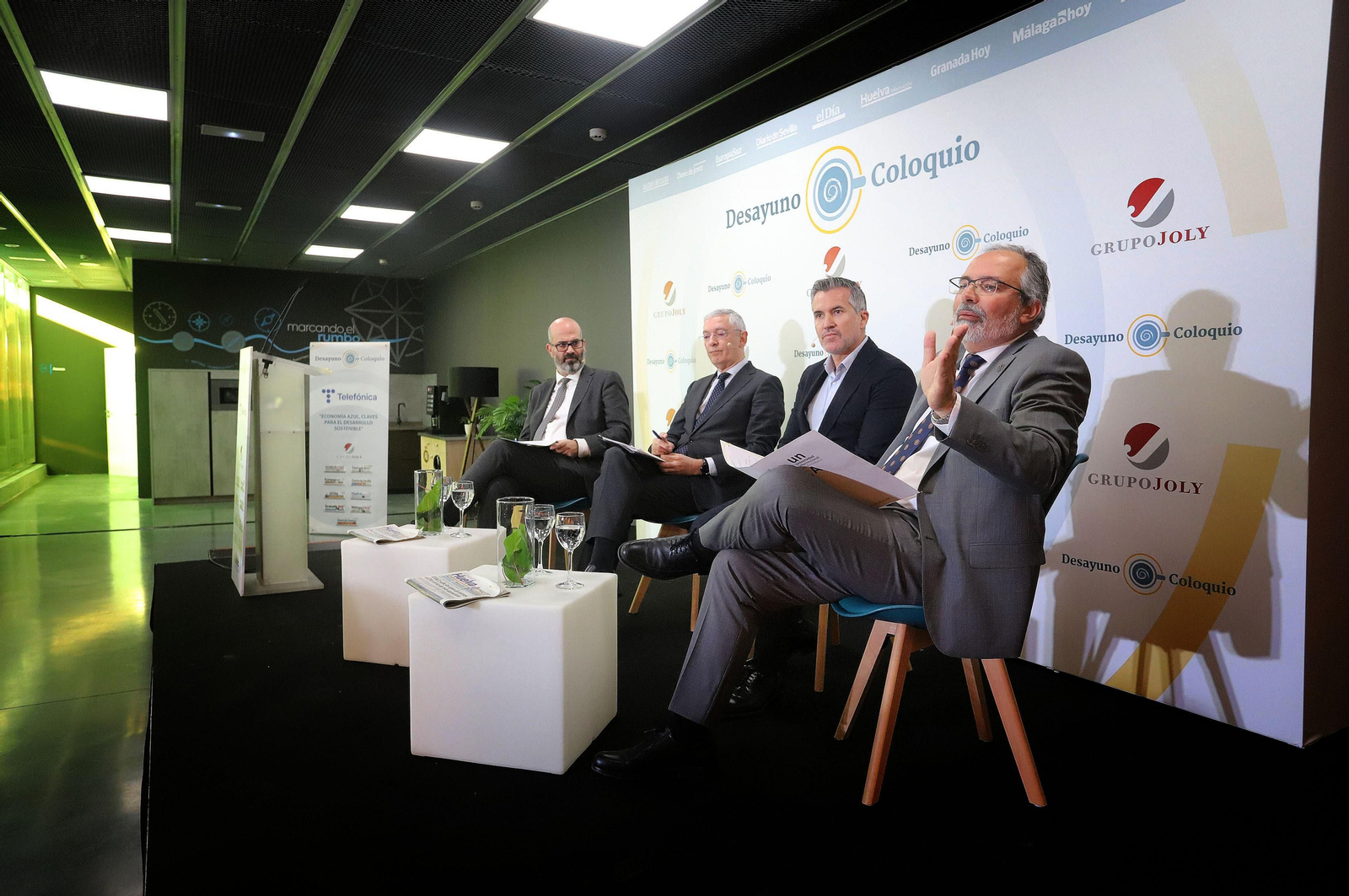 Imágenes del Desayuno Coloquio "Enomía azul, claves para el desarrollo sostenible" organizado por el Grupo Joly