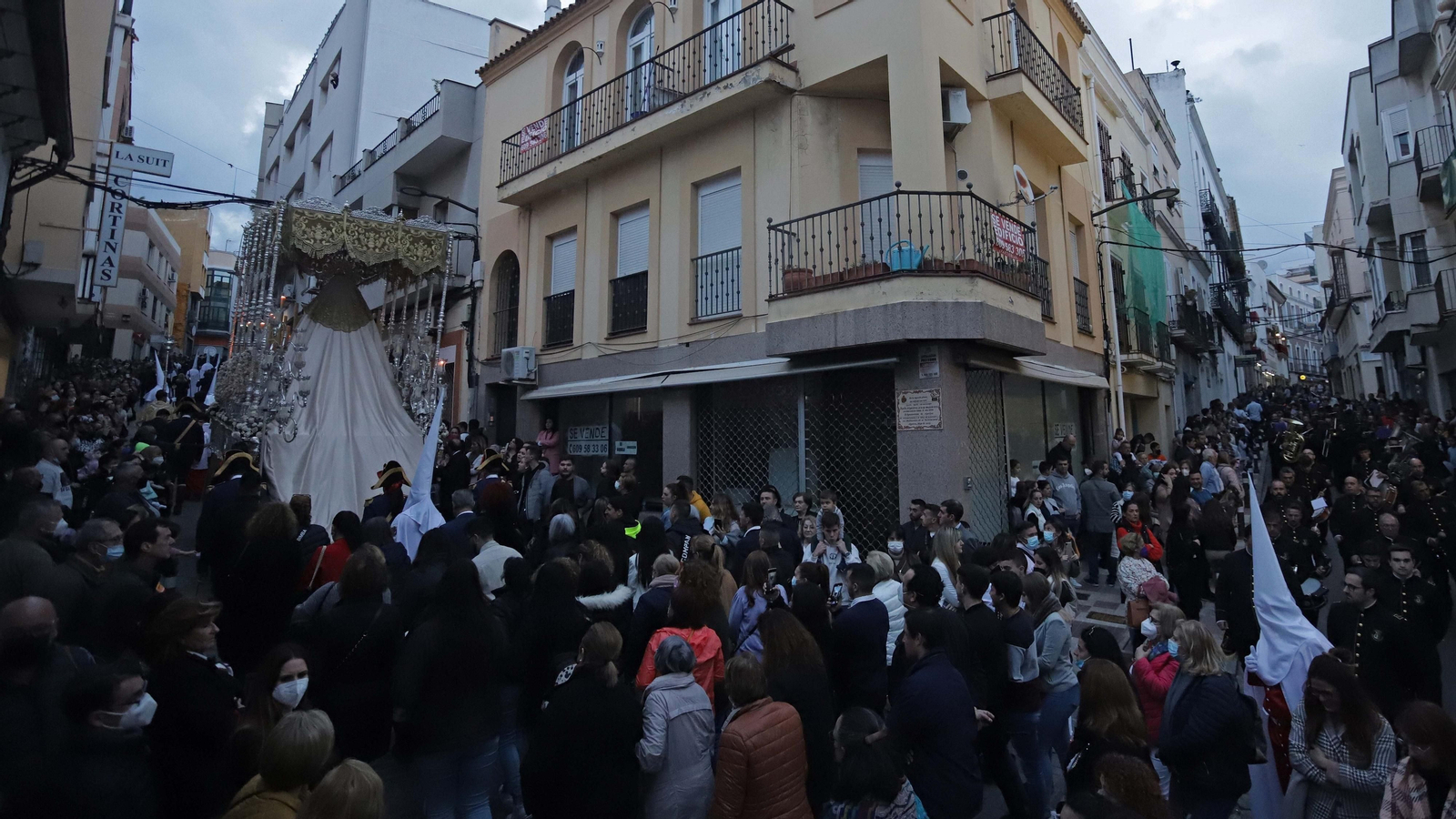 Fotos del Lunes Santo en Algeciras: La Columna y la Legión