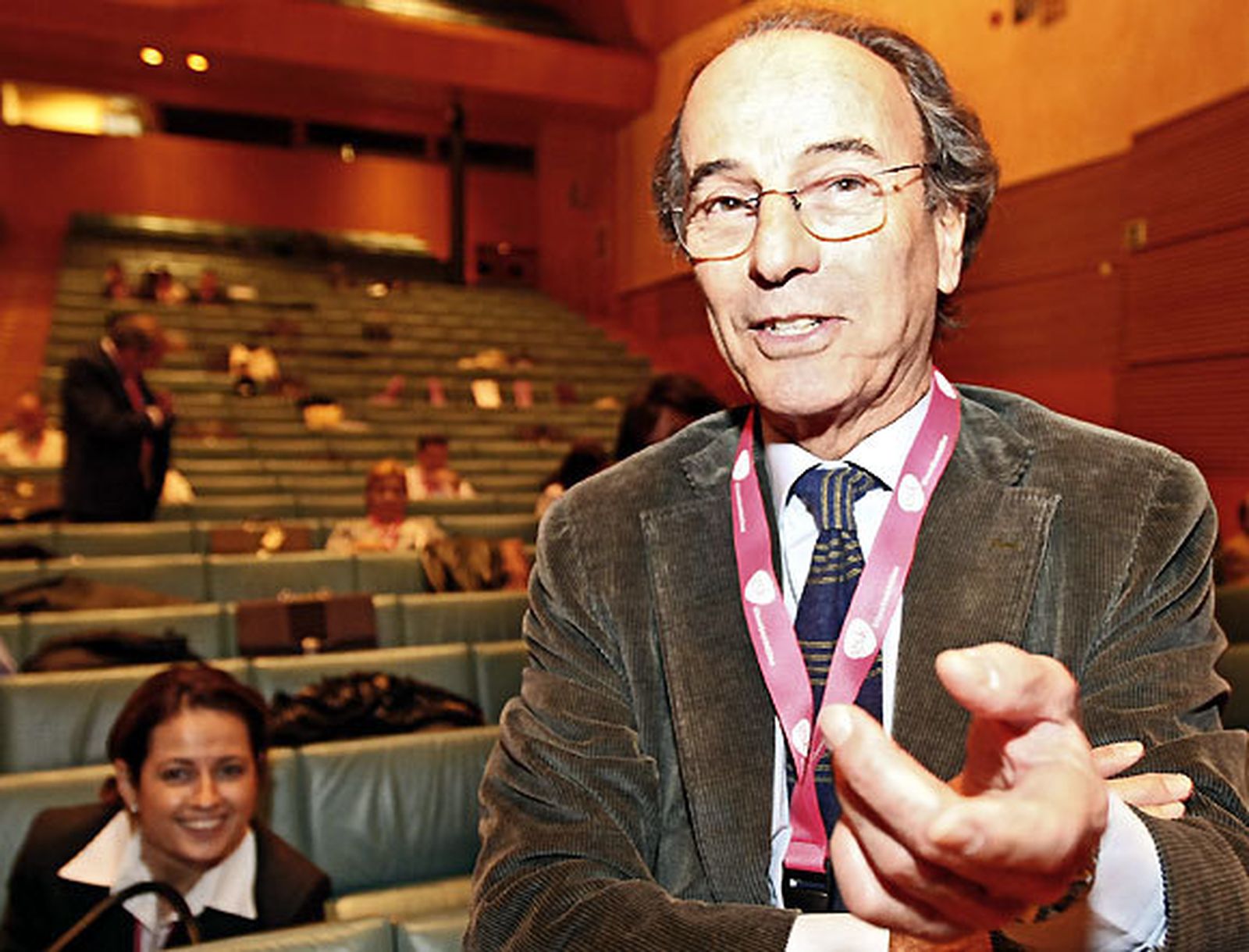 "Ser madre a los 70 parece un capricho que no debe aceptarse"