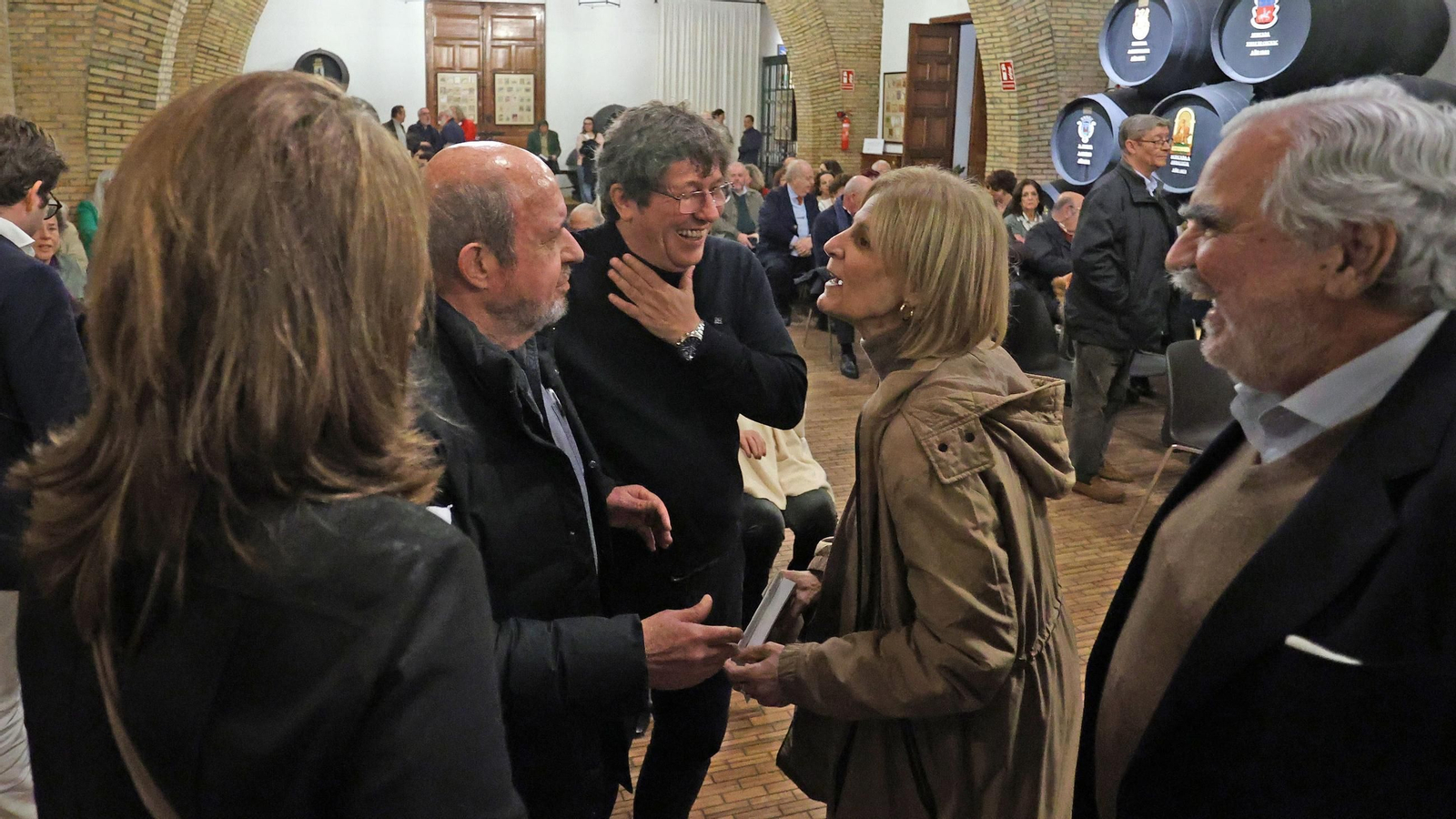 Las fotos de la presentación de 'Sorbos de sacristía', la obra póstuma de Juan Pedro Simó