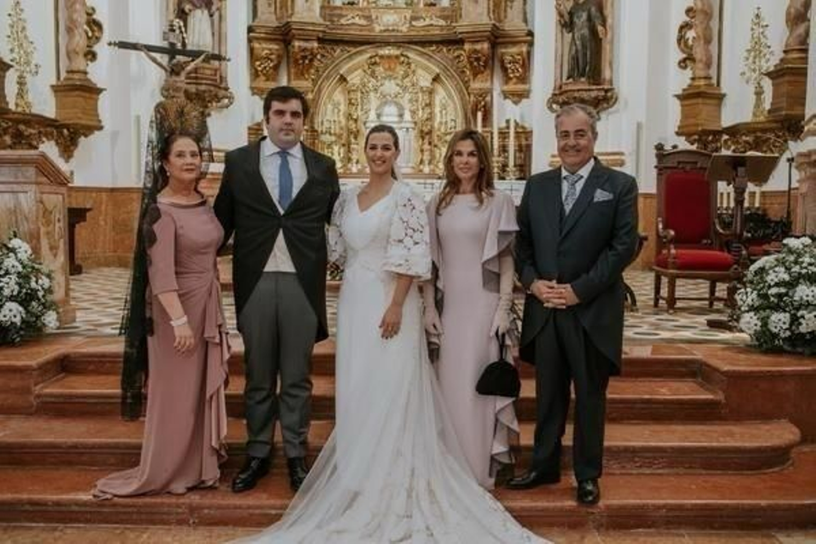 Rocío Mendoza, Luis Gómez,  María de Hoyos, Eva Padilla y Miguel de Hoyos.