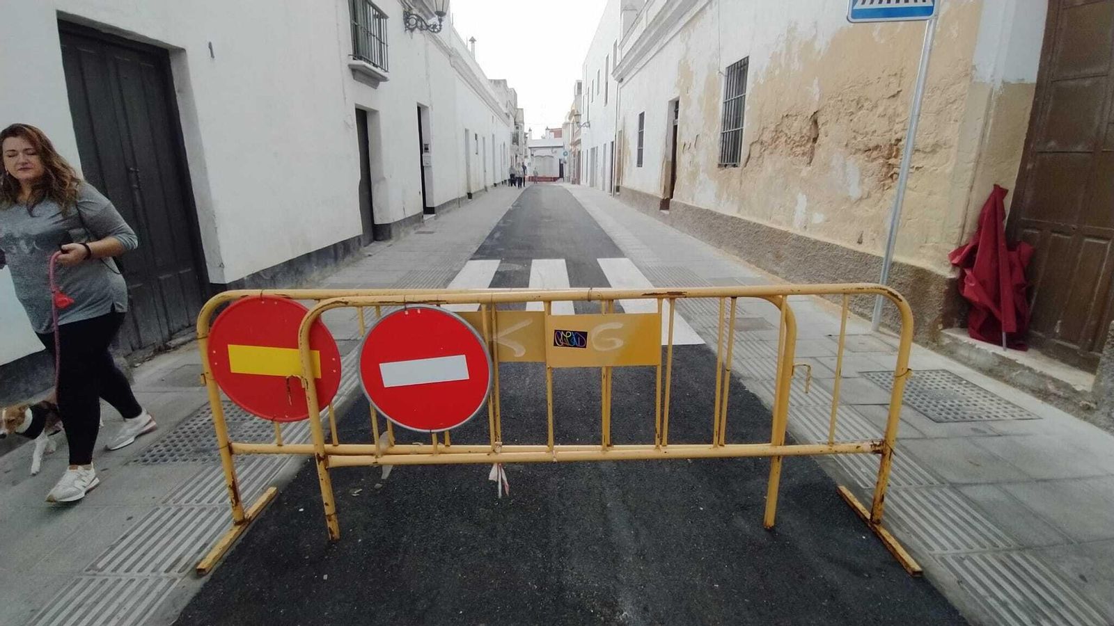 Calle Almirante Cervera, pendiente de su reapertura al tráfico.