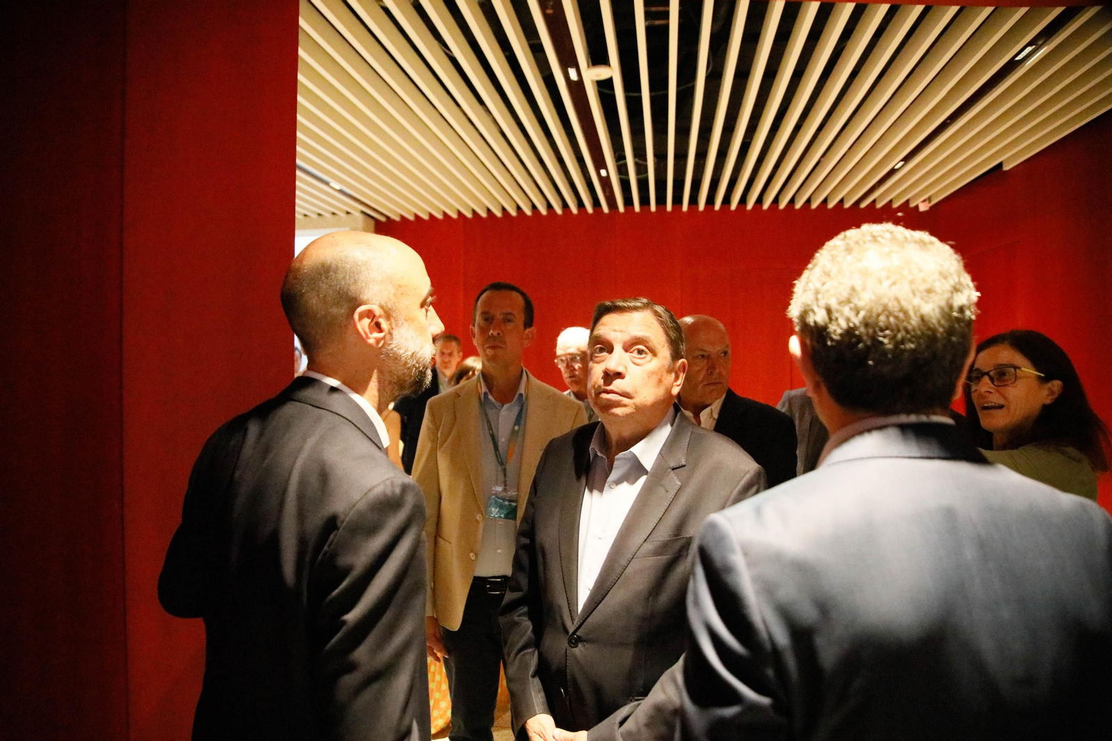 El ministro de Agricultura, Pesca y Alimentación, Luis Planas, visita el Centro Tecnológico Financiero del Grupo Cajamar en el Parque Científico-Tecnológico de Almería (PITA), en imágenes