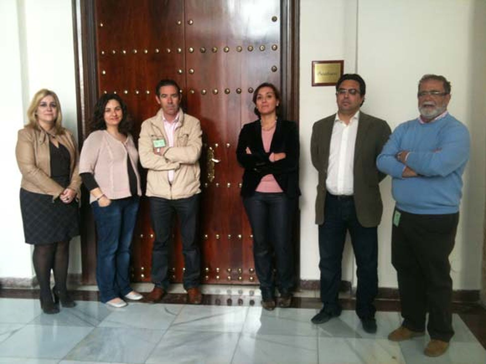 La alcaldesa de La Línea se encierra en Diputación