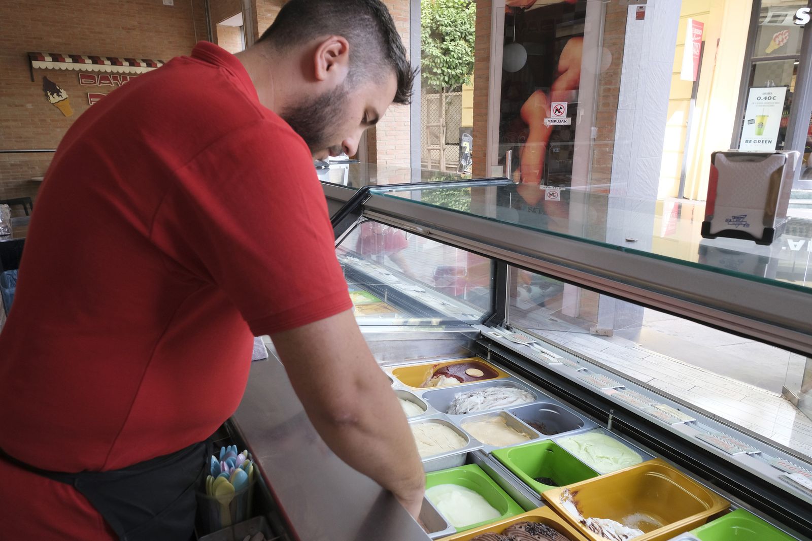Las heladerías de Córdoba refrescan el verano, en fotografías
