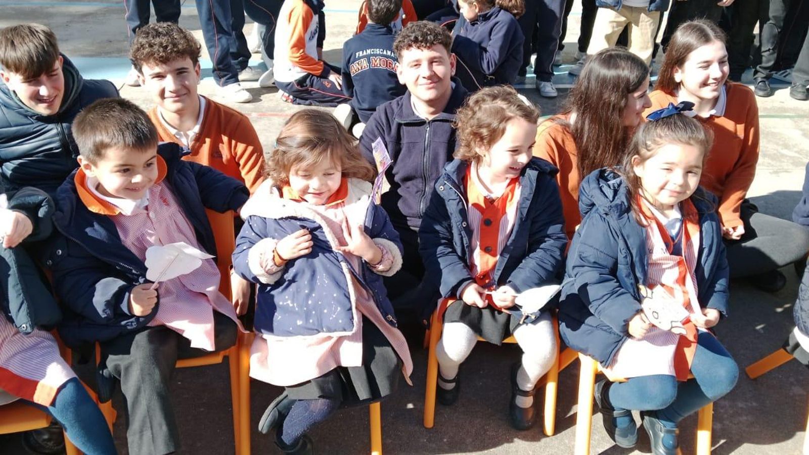 Alumnos del colegio Dcivina Pastora.