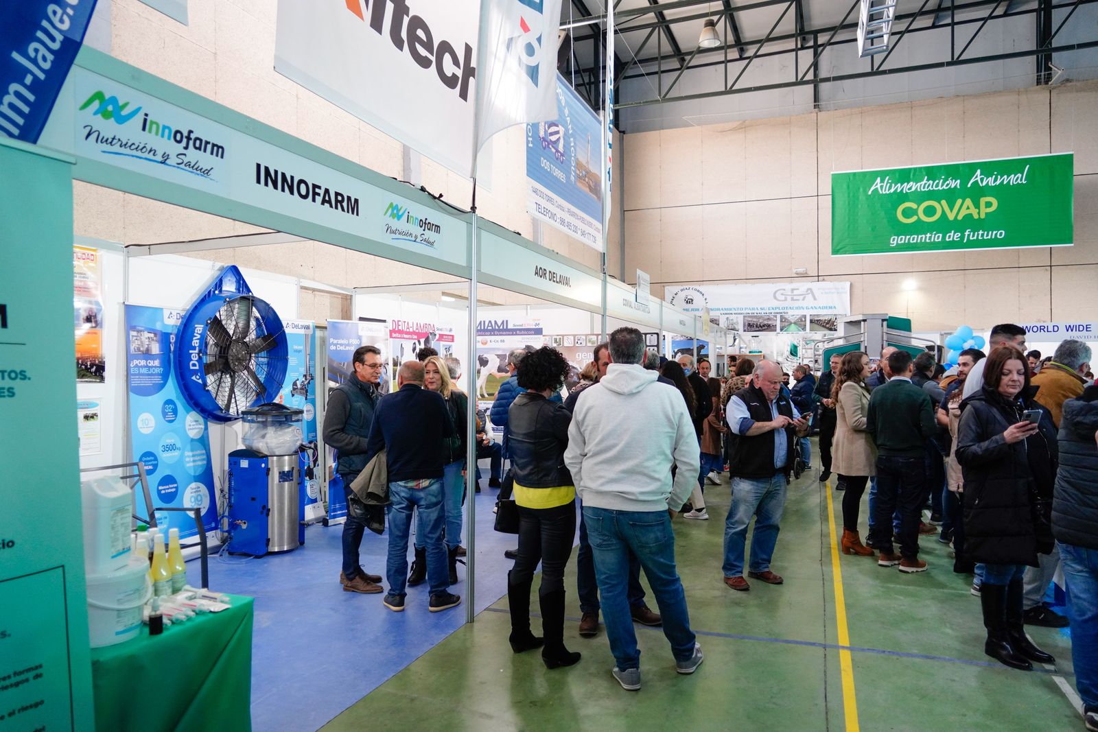 La Feria de Ganado Frisón Usías Holsteins de Dos Torres, en fotografías