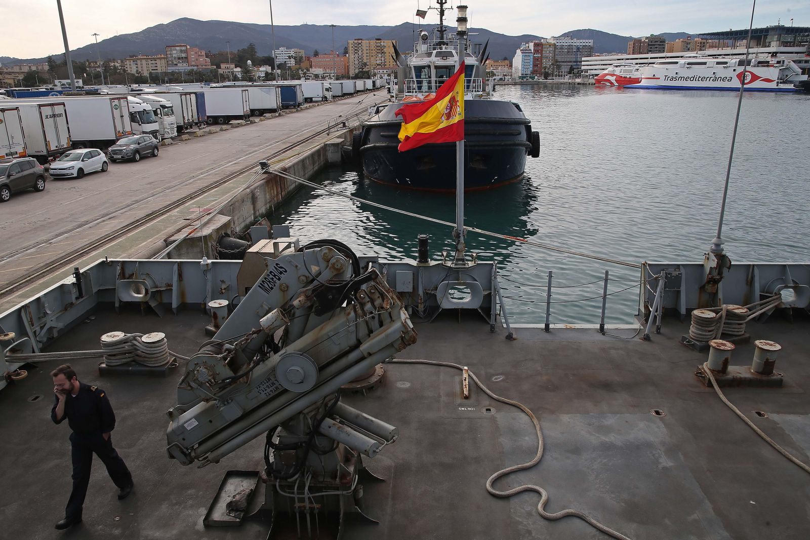 Parte del armamento en la cubierta del 'BAM Relámpago'.