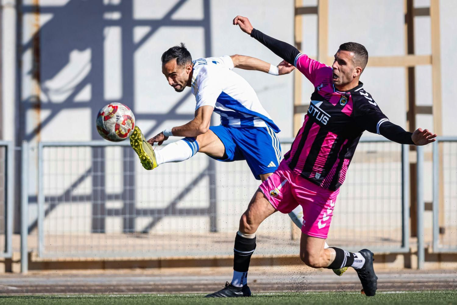 Las fotos del La Unión Atlético - Balona de Segunda Federación (0-1)