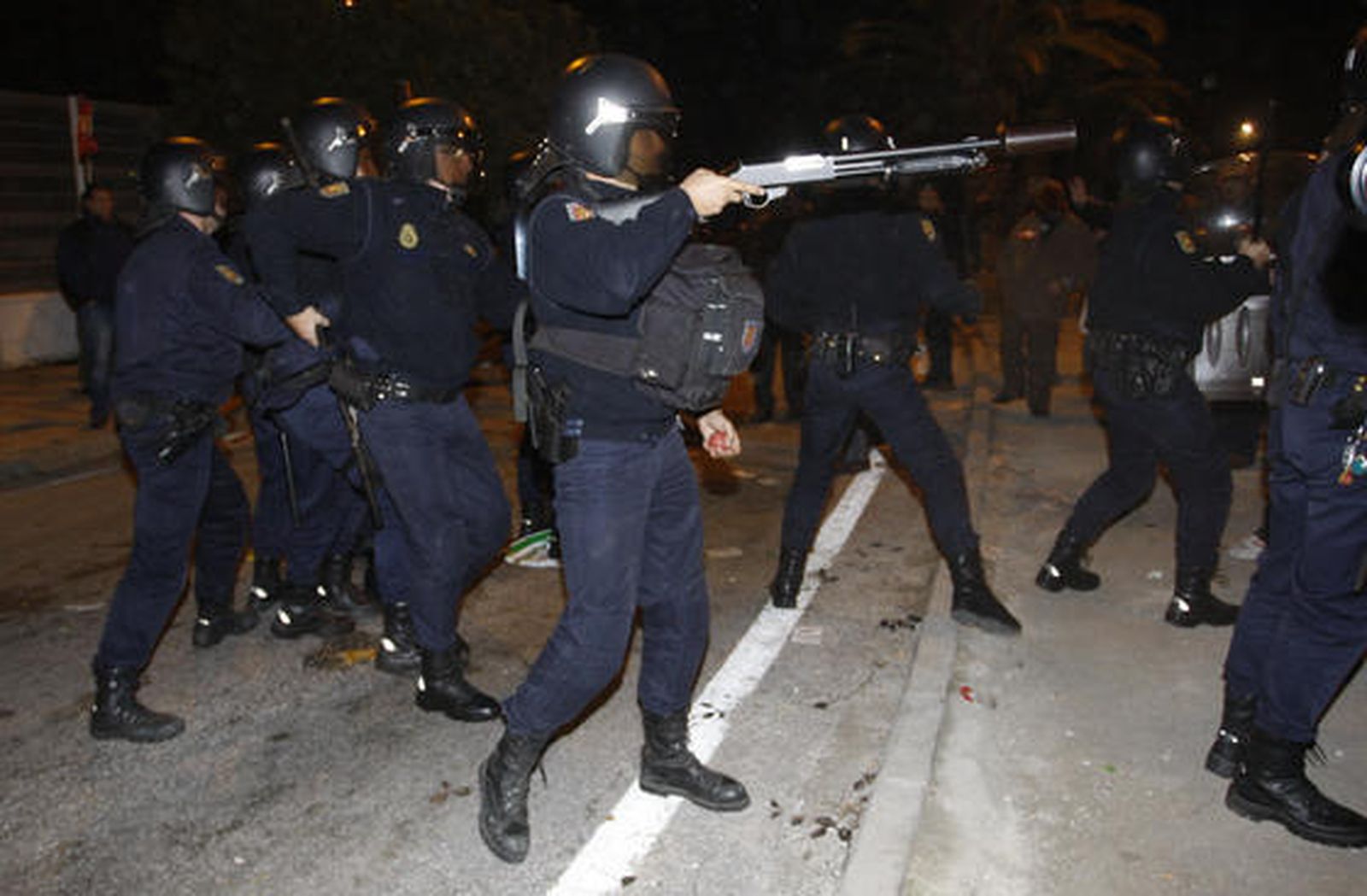 Primeras disputas en la huelga 

Foto: Javier Albiñana