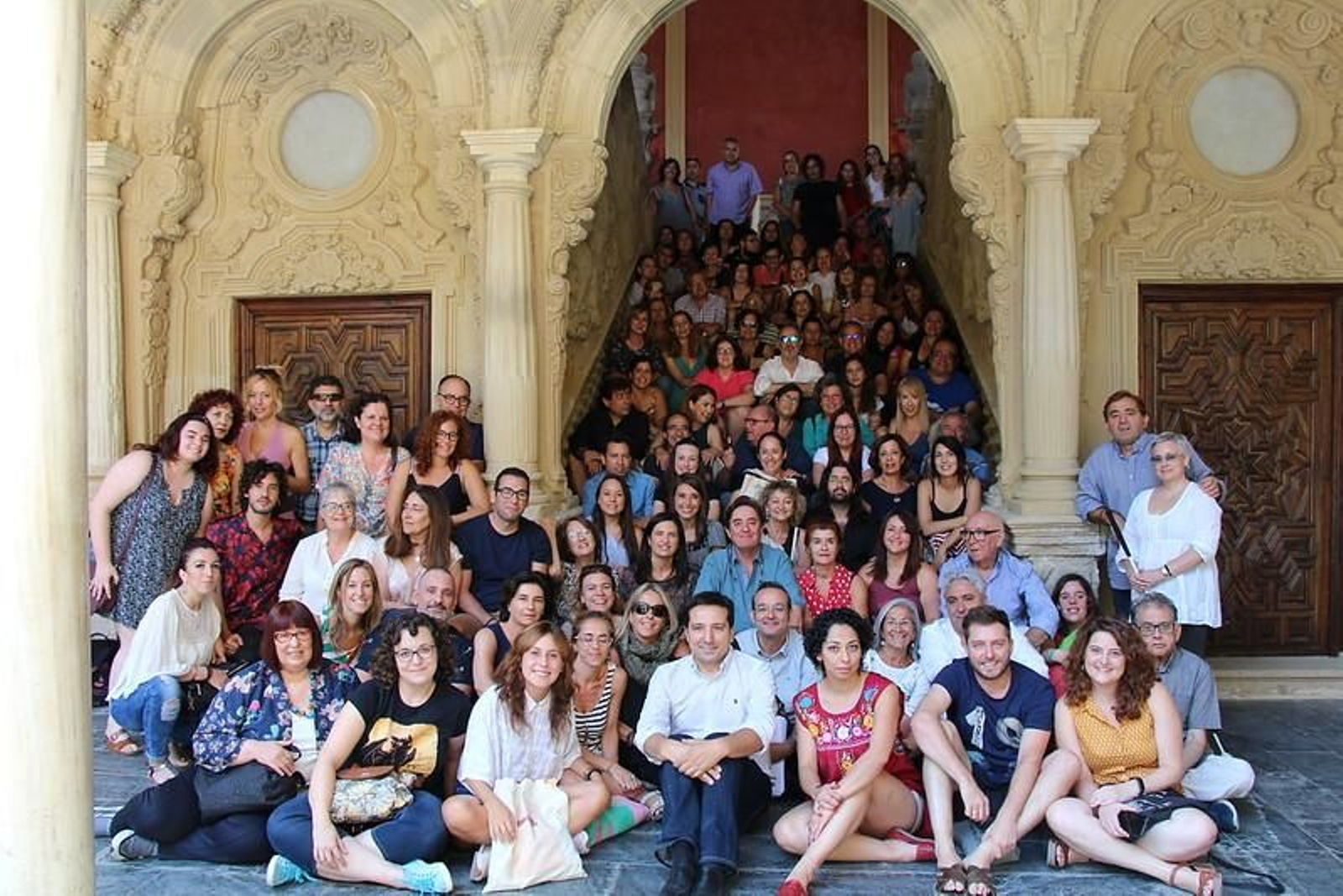 Foto de familia del curso "La Poesía, una forma de resistencia".     Sede Antonio Machado. Baeza, 23 de agosto de 2018.