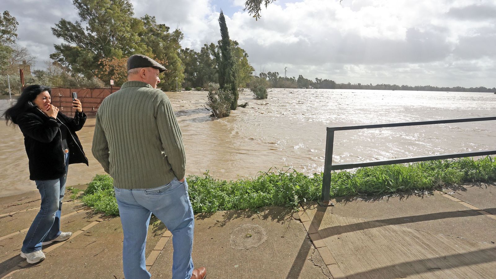 Así afronta la zona rural de Jerez la subida del río Guadalete