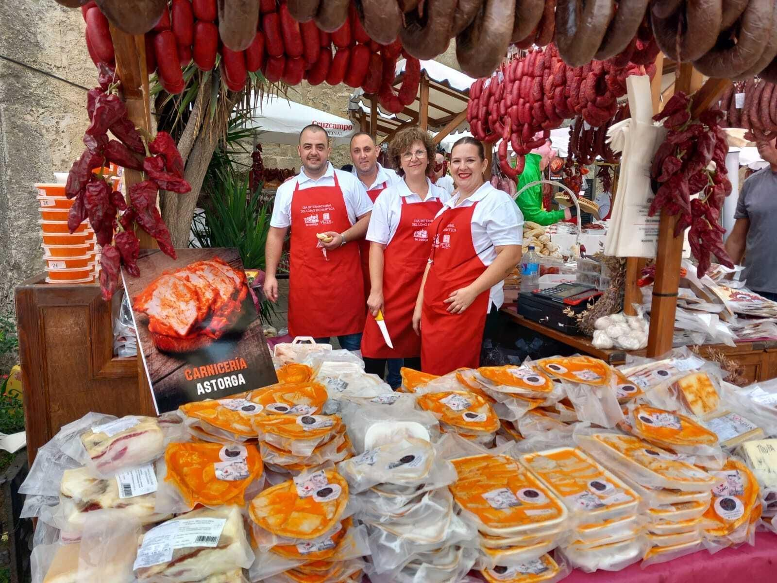 Las imágenes del Día de Lomo en manteca en Vejer: un sabroso plan en uno de los pueblos bonitos de Cádiz